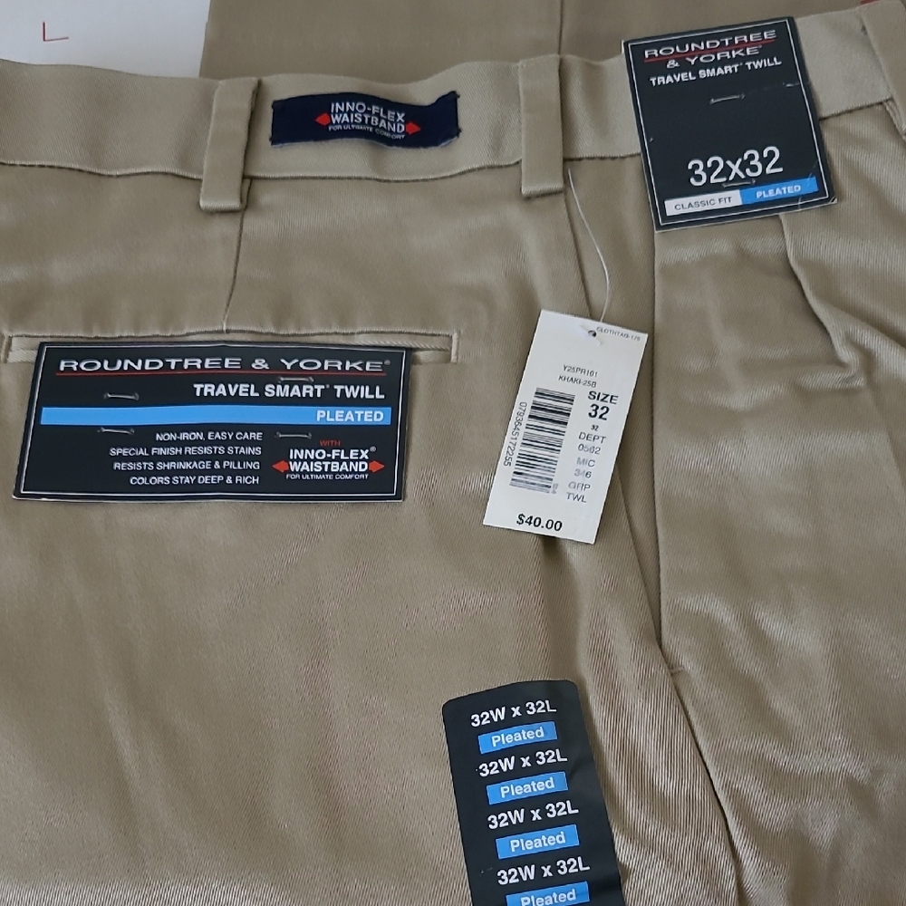 Roundtree & Yorke Beige Pleated Trousers